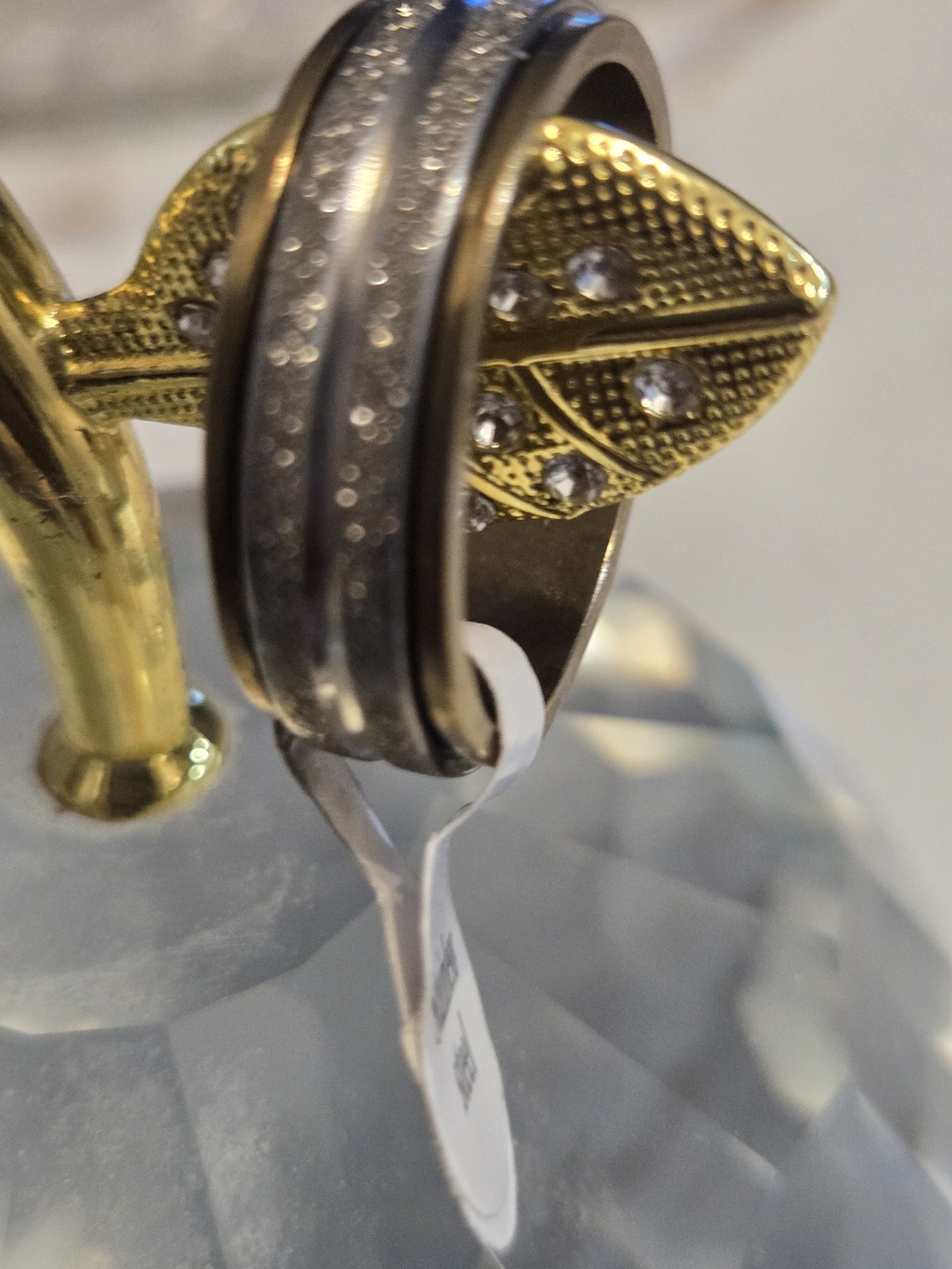 Two-Tone Ring with Crystal-Studded Leaf Accent
